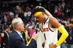 爱游戏-包含穆雷连续十二场比赛得分超过势不可挡，掘金挑战极限！的词条