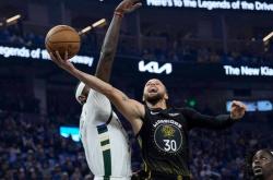 爱游戏体育-库里爆冷击败尤文图斯，战术调整引爆全场！的简单介绍